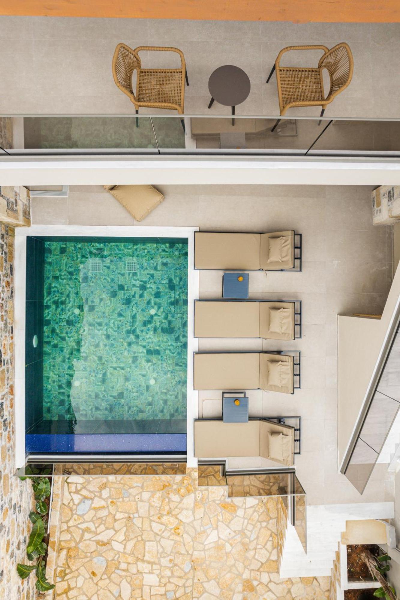 Villa Nicole - Private Pool & Rooftop Jacuzzi Херсониссос Экстерьер фото